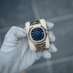 Patek Philippe Nautilus 5811 - (2/8)