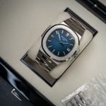 Patek Philippe Nautilus 5811 - (6/8)