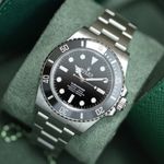 Rolex Submariner No Date 124060 (2025) - Black dial 41 mm Steel case (2/3)