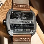 SevenFriday P2-1 SF-P2/01-U0399 (2015) - Black dial 47 mm Steel case (7/8)