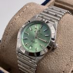 Breitling Chronomat A77310101L1A1 (2025) - Green dial 32 mm Steel case (4/6)