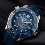 Omega Seamaster Diver 300 M 210.32.42.20.03.002 (2024) - Blue dial 42 mm Steel case (3/7)