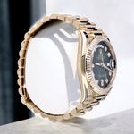Rolex Day-Date 36 128238 (2022) - Orange dial 36 mm Yellow Gold case (4/7)