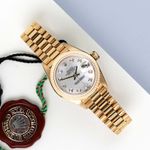 Rolex Lady-Datejust 69178 (1997) - Parelmoer wijzerplaat 26mm Geelgoud (1/8)