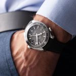 Omega Seamaster Planet Ocean 215.32.44.21.01.002 (2025) - Green dial 44 mm Steel case (4/4)