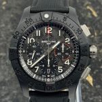 Breitling Avenger SB0147101B1X1 (2025) - Zwart wijzerplaat 44mm Keramiek (2/8)