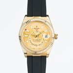 Rolex Sky-Dweller 326238 (2021) - 42mm Geelgoud (1/7)