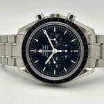 Omega Speedmaster Professional Moonwatch 311.30.42.30.01.006 (2017) - Black dial 42 mm Steel case (2/10)