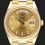 Rolex Day-Date 40 228238 (2021) - Champagne dial 40 mm Yellow Gold case (2/8)