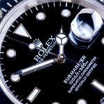 Rolex Submariner Date 16610 (1995) - Black dial 40 mm Steel case (2/8)