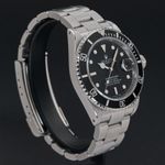 Rolex Submariner Date 16610 (2002) - Black dial 40 mm Steel case (5/8)