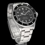 Rolex Submariner Date 16610 (1998) - Black dial 40 mm Steel case (4/8)