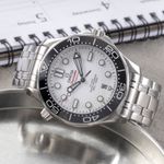 Omega Seamaster Diver 300 M 210.30.42.20.04.001 (Unknown (random serial)) - White dial 42 mm Steel case (2/8)
