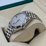 Rolex Day-Date 40 228239 (2023) - White dial 40 mm White Gold case (6/8)