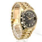Rolex Day-Date 36 128238 (2021) - Grey dial 36 mm Yellow Gold case (3/8)