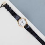 Patek Philippe Calatrava 3923J (1993) - Silver dial 33 mm Yellow Gold case (2/8)