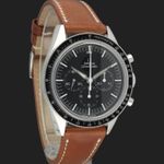 Omega Speedmaster Professional Moonwatch 311.32.40.30.01.001 (2016) - Black dial 40 mm Steel case (4/8)