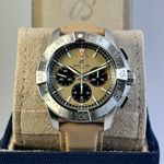 Breitling Avenger AB0147101A1X1 (2024) - Champagne dial 44 mm Steel case (2/8)