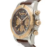 Breitling Chronomat 44 CB0110 (Unknown (random serial)) - Black dial 44 mm Gold/Steel case (5/8)