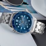 Omega Seamaster Diver 300 M 210.30.42.20.03.003 (Unknown (random serial)) - Blue dial 42 mm Steel case (2/8)