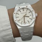 Audemars Piguet Royal Oak Selfwinding 77350CB.OO.1266CB.01 (2024) - Zilver wijzerplaat 34mm Keramiek (1/5)