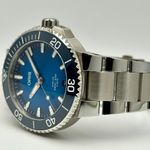 Oris Aquis Date 01 400 7769 4135-07 8 22 09PEB (2025) - Blue dial 42 mm Steel case (5/8)