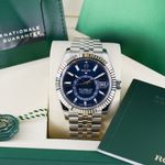 Rolex Sky-Dweller 336934 (2025) - 42 mm Gold/Steel case (7/7)