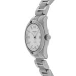 Longines Conquest Classic L2.285.4.76.6 (2025) - White dial 30 mm Steel case (4/7)