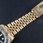Rolex GMT-Master II 126718GRNR (2024) - Black dial 40 mm Yellow Gold case (6/7)