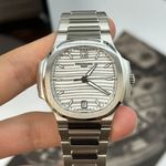 Patek Philippe Nautilus 7118/1200A-010 (2024) - Zilver wijzerplaat 35mm Staal (6/8)