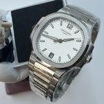 Patek Philippe Nautilus 7118/1200A-010 (2024) - Zilver wijzerplaat 35mm Staal (1/8)