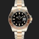 Rolex GMT-Master II 126711CHNR (2018) - Black dial 40 mm Gold/Steel case (2/8)