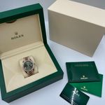 Rolex Day-Date 40 228345RBR (2024) - Green dial 40 mm Rose Gold case (2/8)