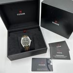 Tudor Ranger 79950 (2023) - Black dial 39 mm Steel case (2/8)