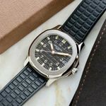 Patek Philippe Aquanaut 5066 (2000) - Zwart wijzerplaat 36mm Staal (7/8)