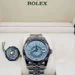 Rolex Sky-Dweller 336934 (2024) - Green dial 42 mm Gold/Steel case (2/5)