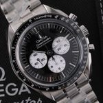 Omega Speedmaster Professional Moonwatch 310.30.42.50.01.004 (2026) - Black dial 42 mm Steel case (1/8)
