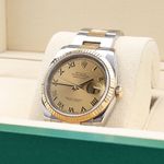 Rolex Datejust 36 116233 (Onbekend (willekeurig serienummer)) - Champagne wijzerplaat 36mm Goud/Staal (2/5)