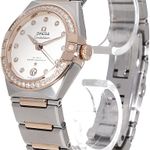 Omega Constellation 131.25.29.20.52.001 (2024) - Silver dial 29 mm Steel case (3/5)