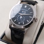 Patek Philippe Annual Calendar 5396G-017 (2025) - Blauw wijzerplaat 39mm Witgoud (5/8)