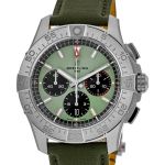 Breitling Avenger AB0147101L1X1 (2024) - Green dial 44 mm Steel case (2/3)