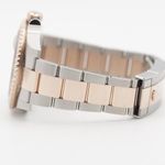 Rolex GMT-Master II 126711CHNR (2020) - Black dial 40 mm Gold/Steel case (8/8)