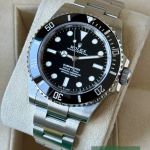Rolex Submariner No Date 124060 (2025) - Black dial 41 mm Steel case (3/7)