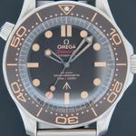 Omega Seamaster Diver 300 M 210.90.42.20.01.001 (2022) - Brown dial 42 mm Titanium case (2/6)