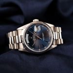 Rolex Day-Date 36 18239 (1991) - Blue dial 36 mm White Gold case (3/8)