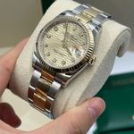 Rolex Datejust 36 126233 (2024) - Goud wijzerplaat 36mm Staal (8/8)