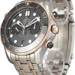 Omega Seamaster Diver 300 M 210.20.44.51.01.001 (2023) - Black dial 44 mm Steel case (3/5)