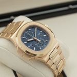 Patek Philippe Nautilus 5990 (2021) - Black dial 41 mm Steel case (3/8)