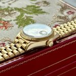 Rolex Lady-Datejust 69278 (1993) - Gold dial 26 mm Yellow Gold case (6/8)