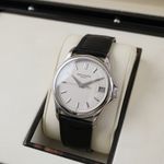 Patek Philippe Calatrava 5127G-001 (2015) - Silver dial 37 mm White Gold case (2/8)